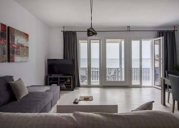 Daire Parikias Seaside House