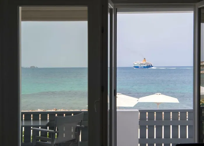 Parikias Seaside House *